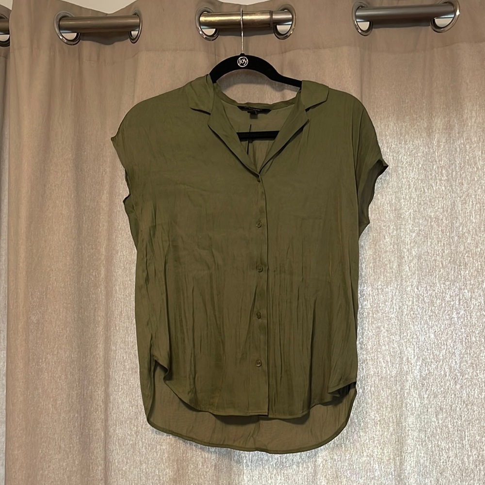 SOLD** BANANA REPUBLIC top!